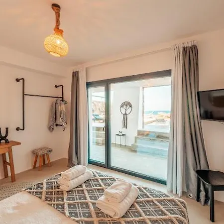 Shark Villa
