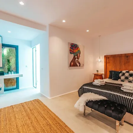 Shark Luxury Villa * Agios Ioannis Diakoftis